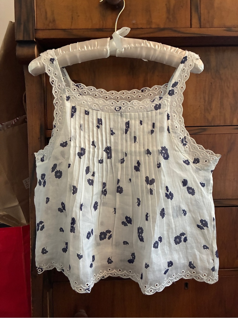 NWT J. Crew Scallop-trim tank top camisole in blurred floral ramie fits S and M